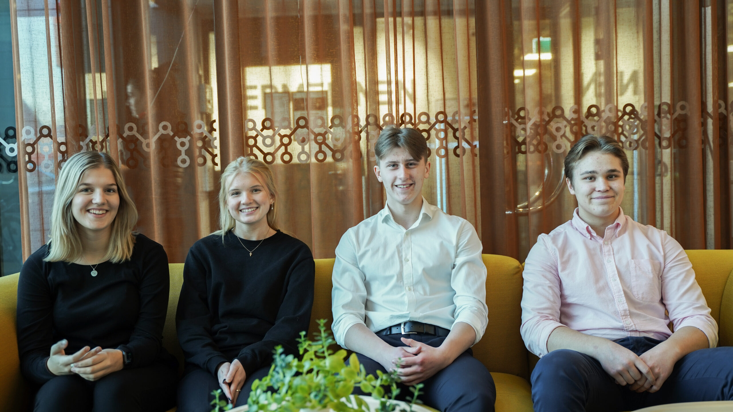 Fyra elever Björknäsgymnasiet